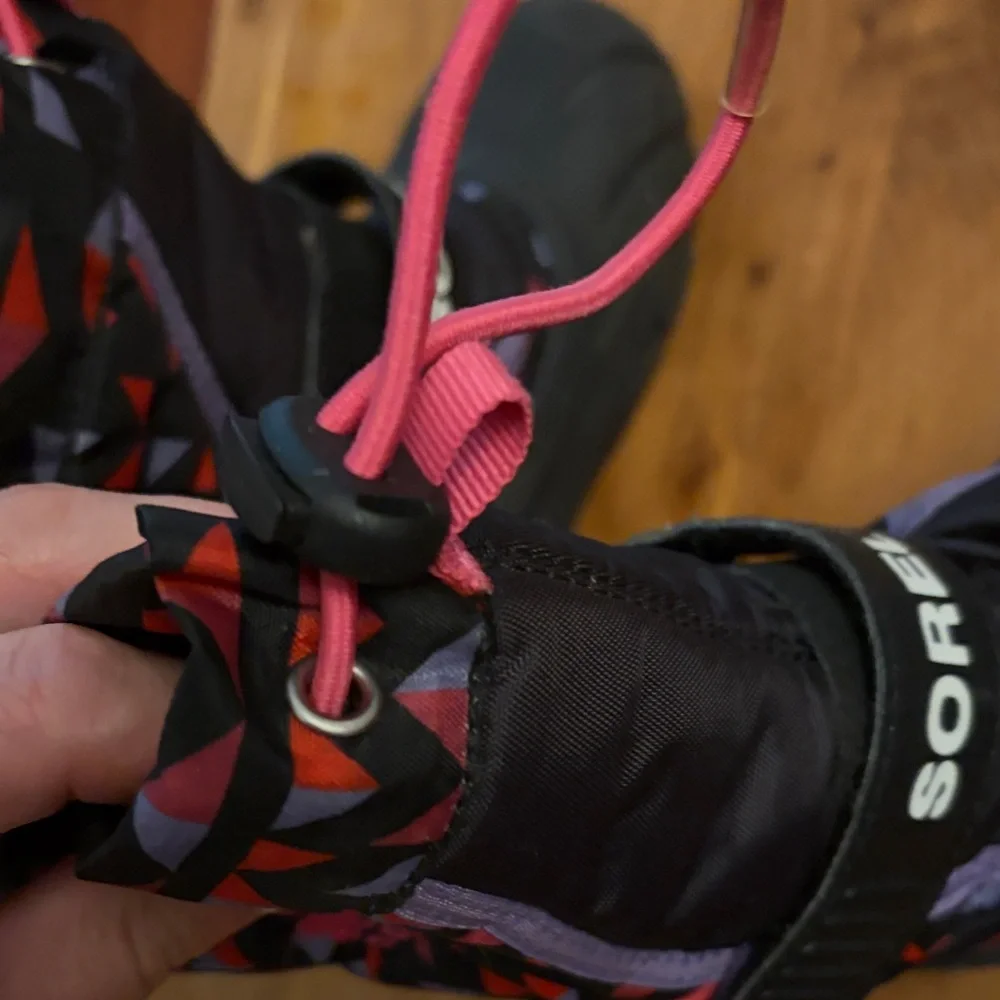 Sorel Kids Winter Snow Boots in Black and Pink